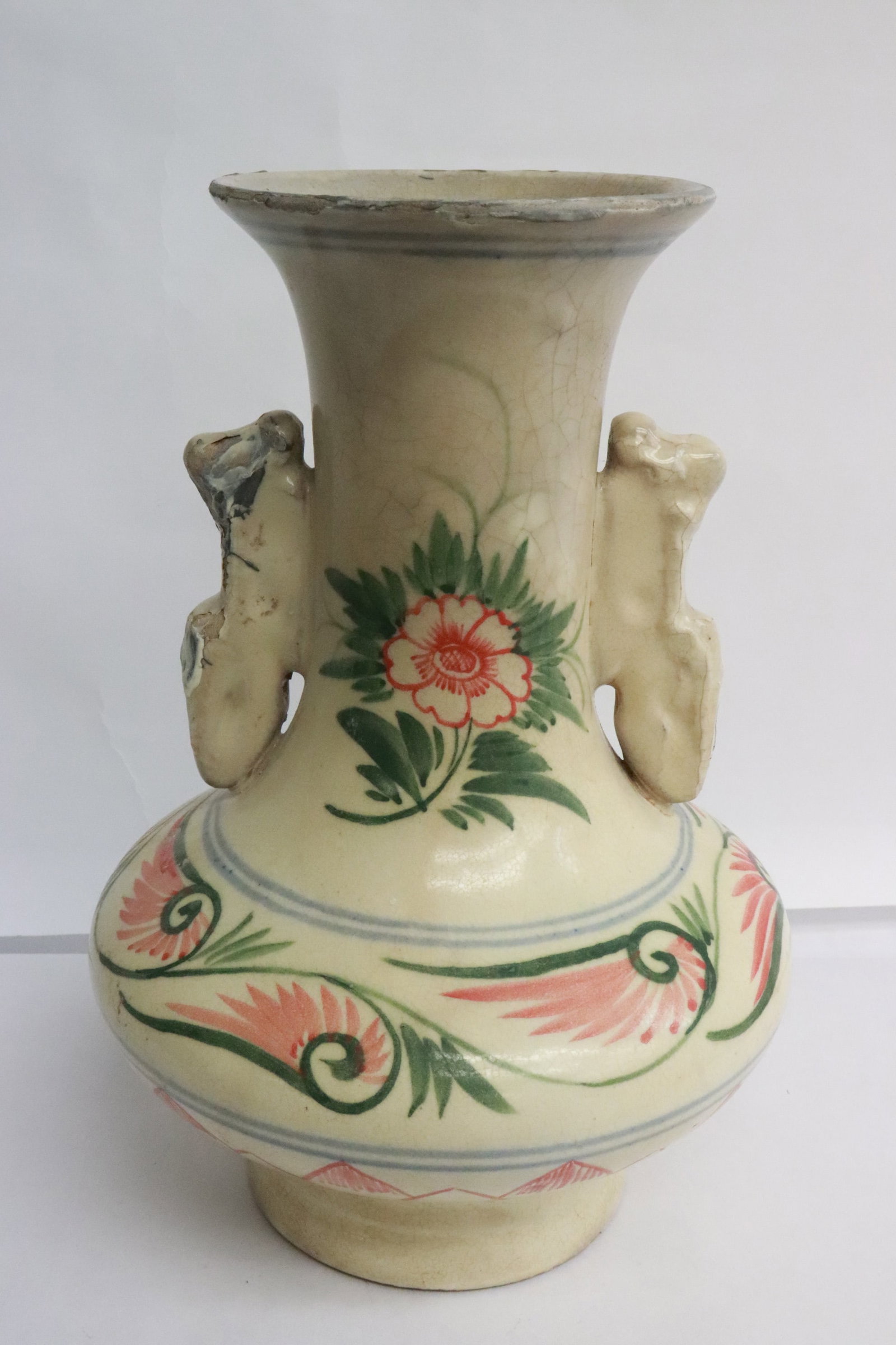 A sancai earthenware jar (1 of 8)