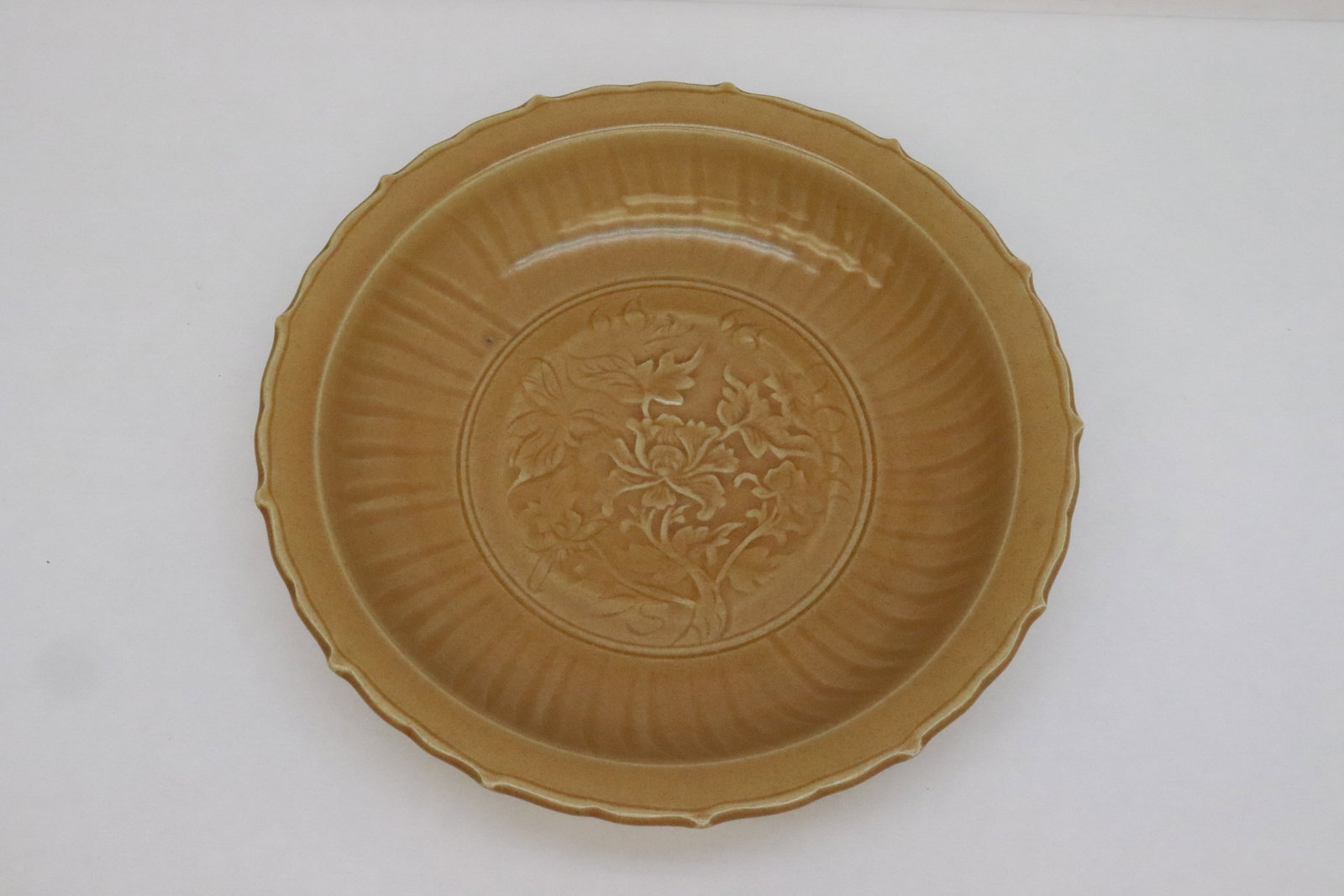 Fine Chinese yellow glazed porcelain charger: Fine Chinese yellow glazed porcelain charger, 3.25"x16.5"dia