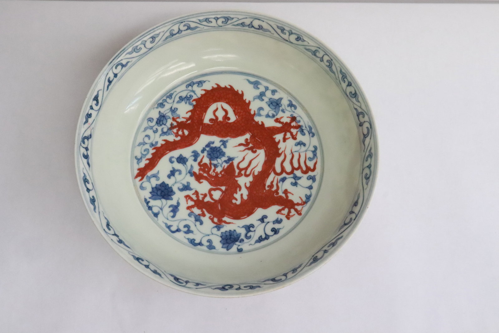 Beautiful Chinese doucai porcelain plate (1 of 7)