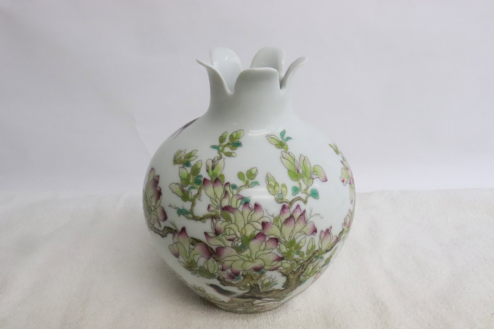 Beautiful Chinese famille rose porcelain bottle vase (1 of 7)