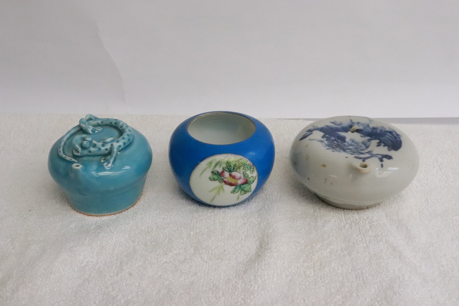 3 Chinese vintage porcelain water drippers: 3 Chinese vintage porcelain water drippers, 1.75"x3.5"dia - 2.25"x2.8"x2.75"