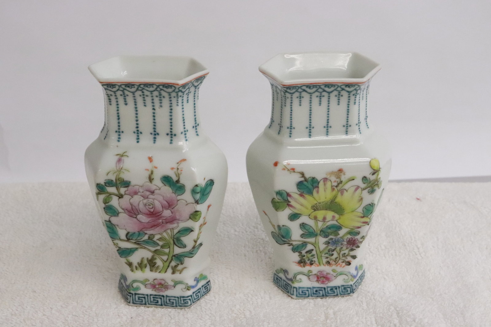 Pair Chinese famille rose hexagonal porcelain vases: Pair Chinese famille rose hexagonal porcelain vases, 4"x1.6"x2.35"