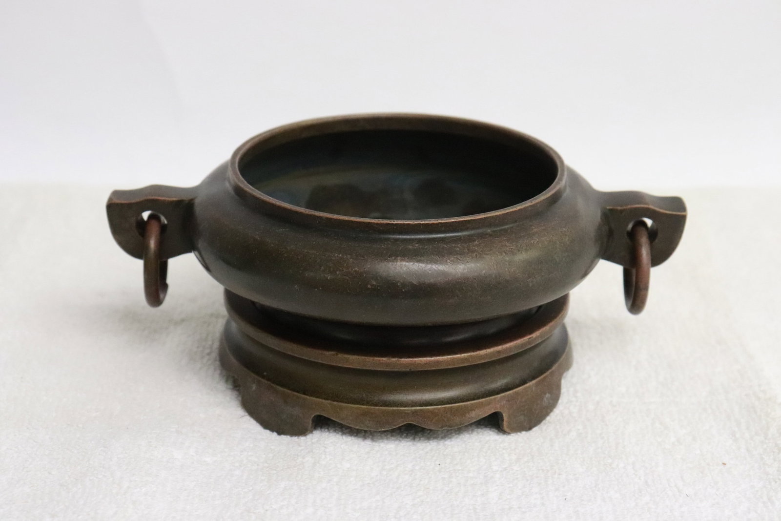 A bronze censer with bronze stand: A bronze censer with bronze stand, 2.4"x5.8"x4.35"