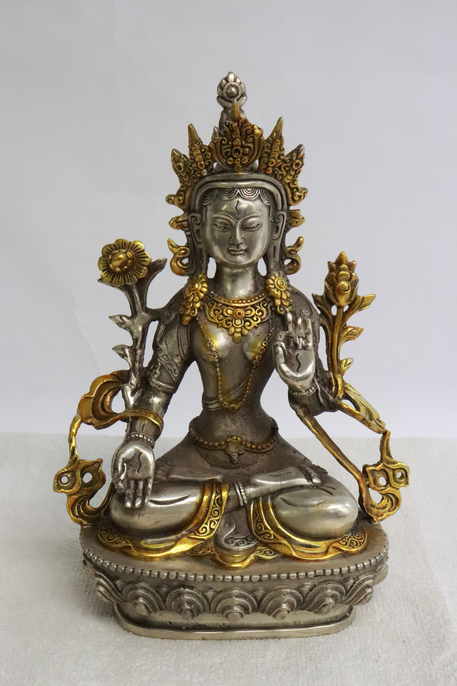 Fine Chinese parcel gilt bronze sculpture of deity: Fine Chinese parcel gilt bronze sculpture of deity, 8.65"H