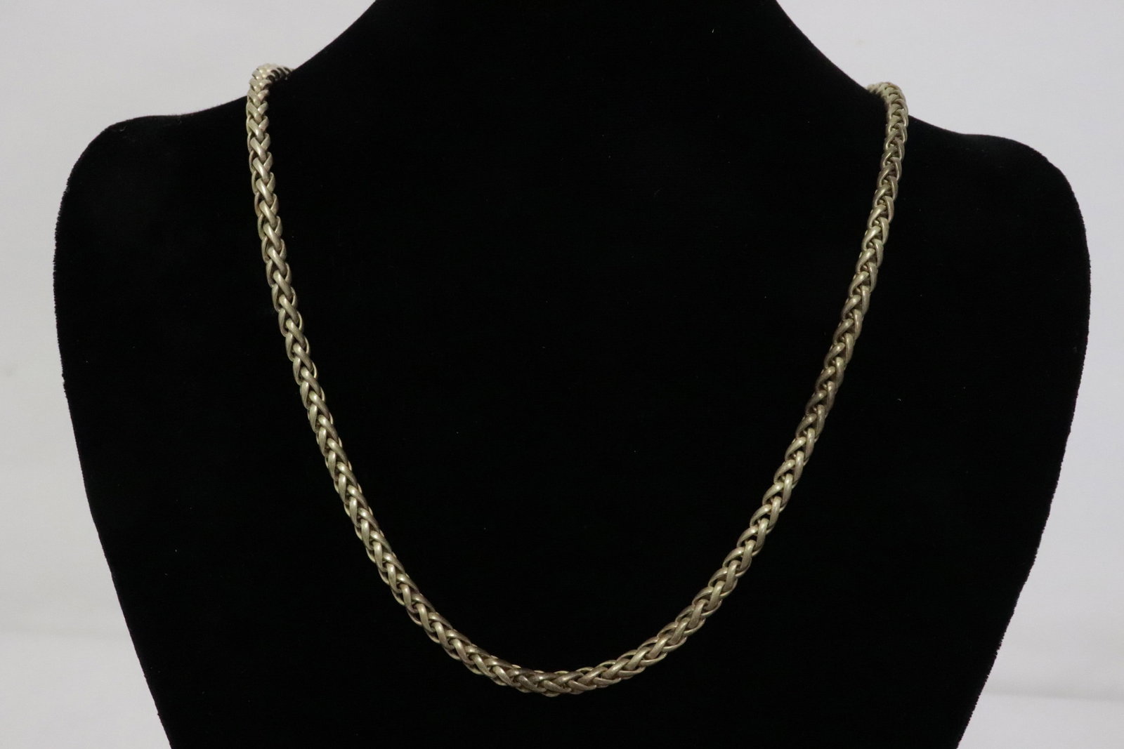 5 necklaces - 4