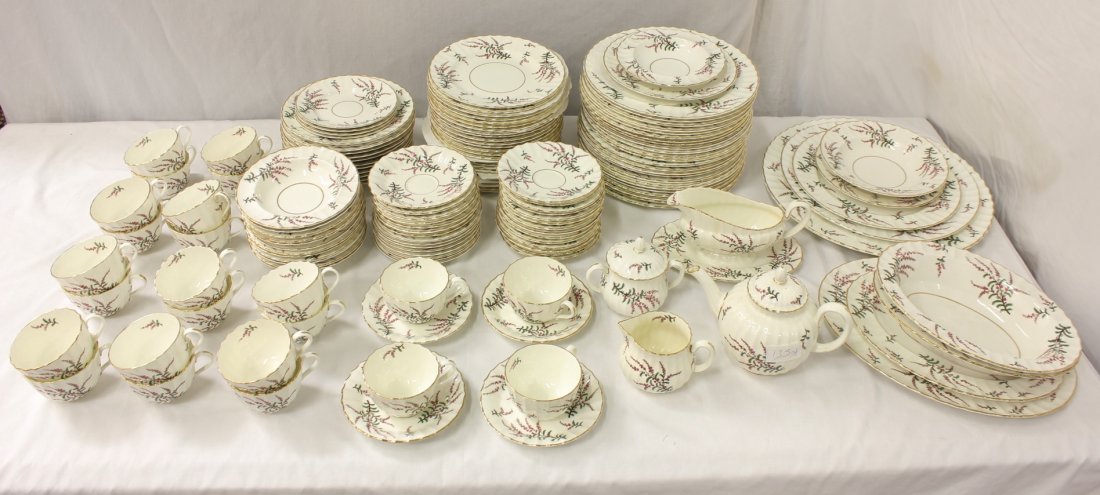 Approx. 145 pc Royal Worcester china set: Approx. 145 pieces Royal Worcester china set in Dunrobin pattern