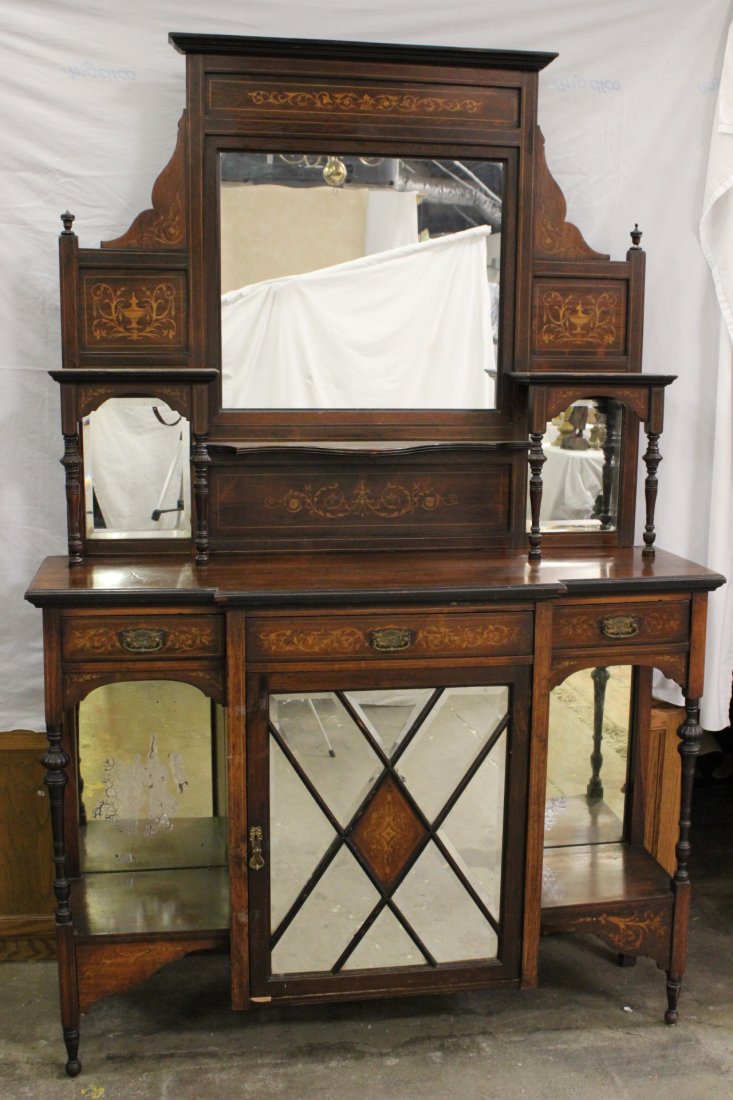 A beautiful 19th century Sheraton style sideboard: A beautiful 19th century Sheraton style sideboard, 82"Hx54.5"x16"