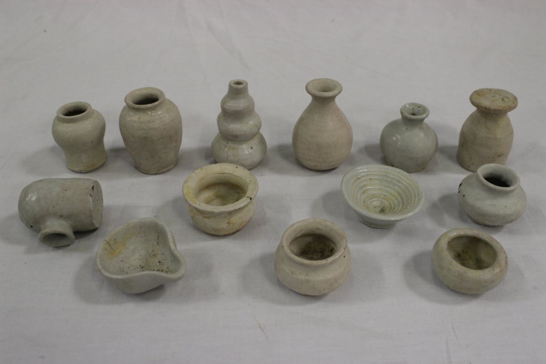 Korean antique pottery miniature burial vases: Collection of Korean antique pottery miniature burial vases and jars, 0.9"H - 2.85"H
