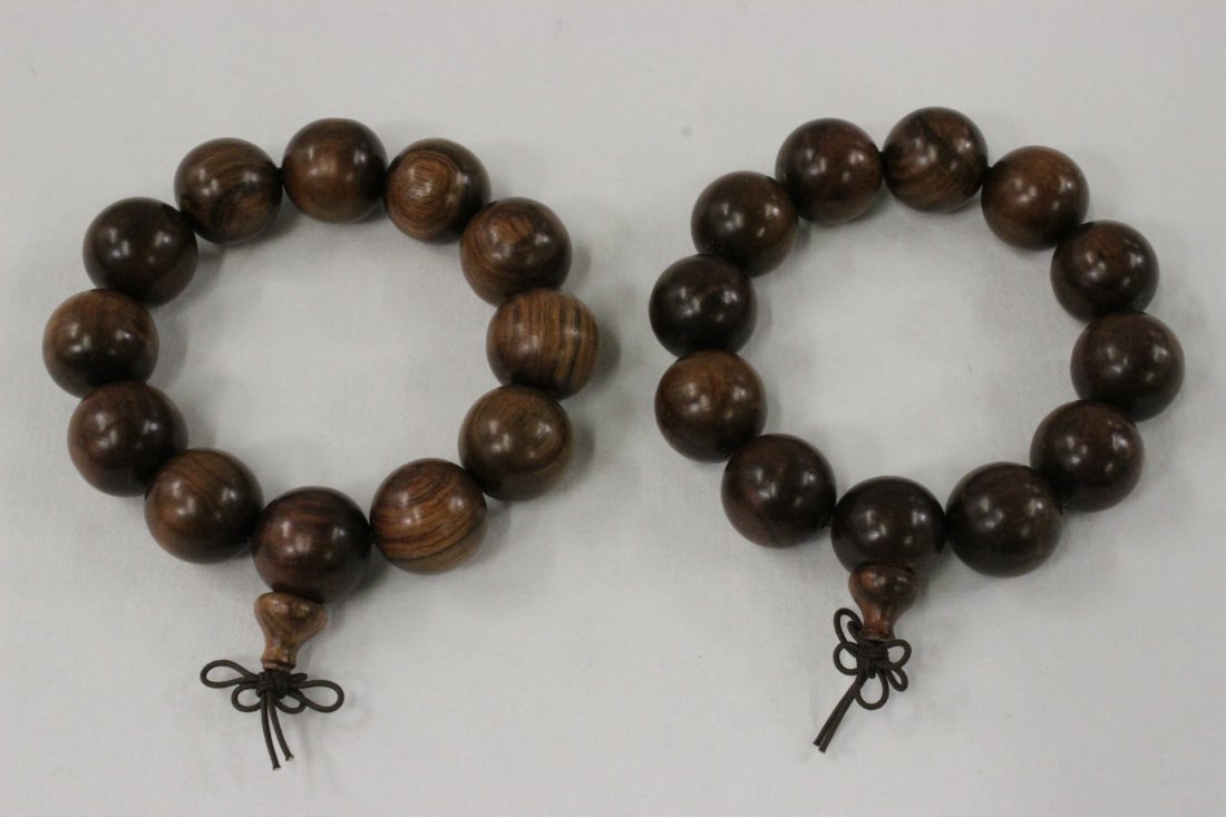 2 huanghuali bead bracelets: 2 huanghuali bead bracelets, 20mm dia each x 12 beads each
