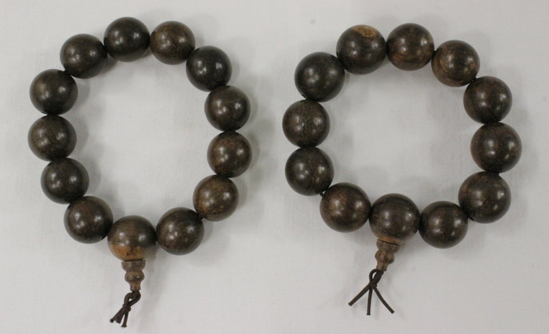 2 chenxiang wood bead bracelets: 2 chenxiang wood (沉香木) bead bracelets, 18mm dia each x 12 beads, 17mm dia each x 13 beads