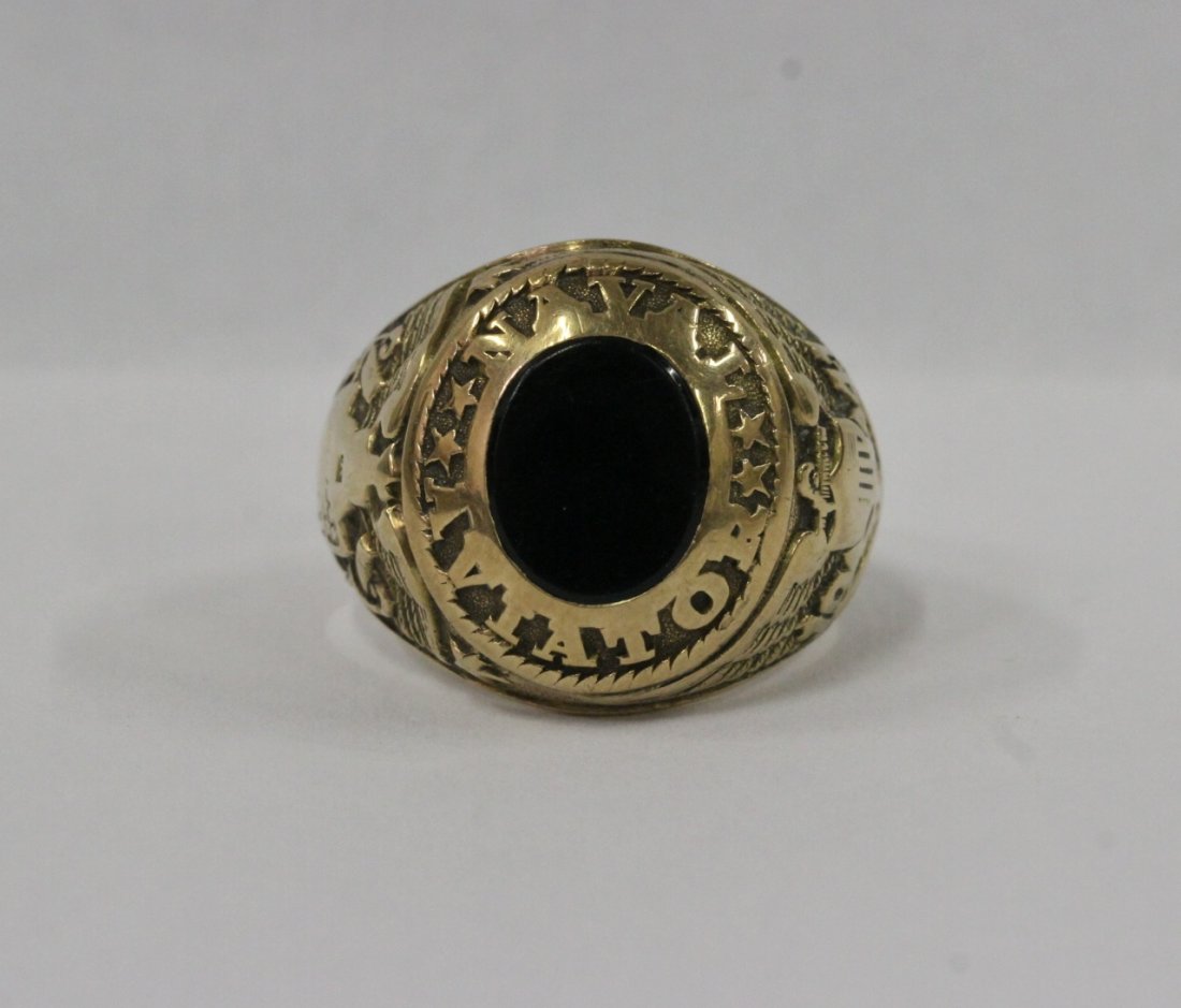 US 1941 (WWII) 10K Y/G "Naval Aviator" ring: A rare US 1941 (WWII) 10K Y/G "Naval Aviator" ring, wt. 16.8gm, size 9