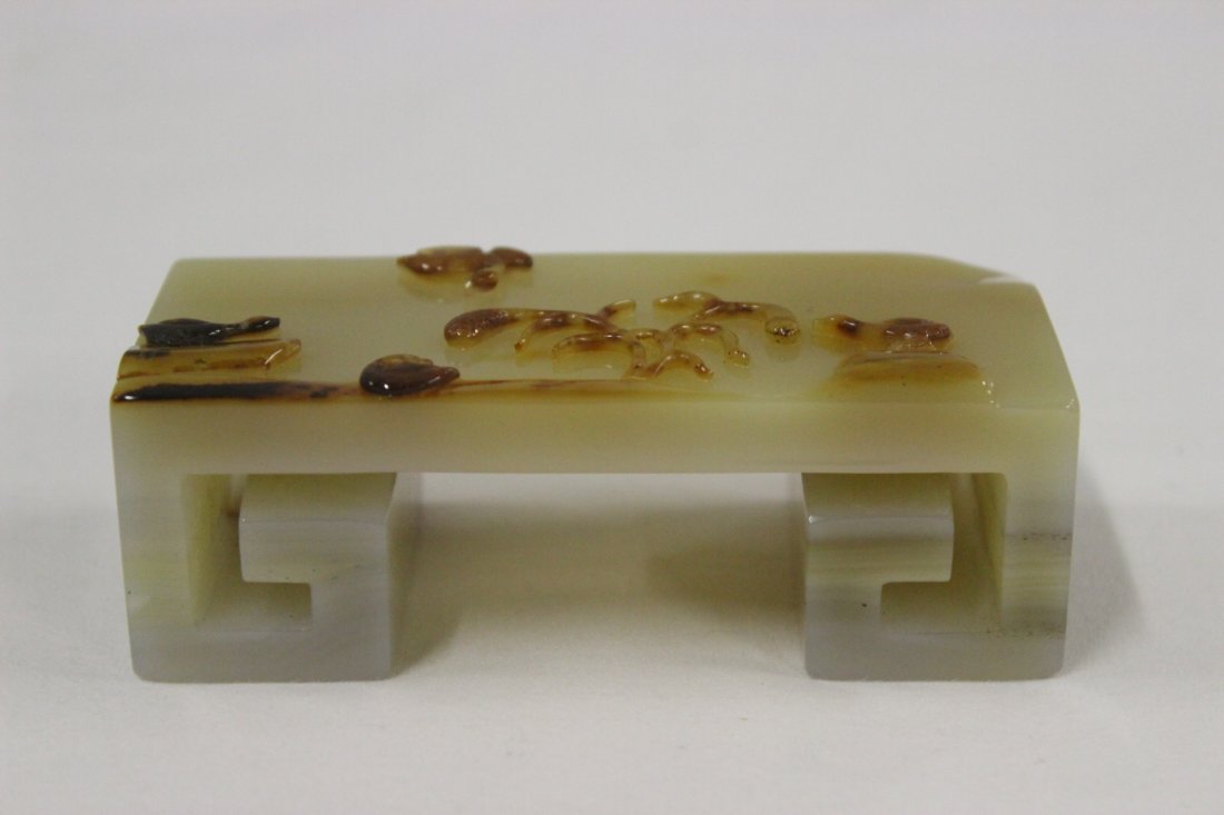 Chinese agate carved table ornament: Chinese agate carved table ornament (1.4"Hx4.05"x1.9") decorated with birds and flowers