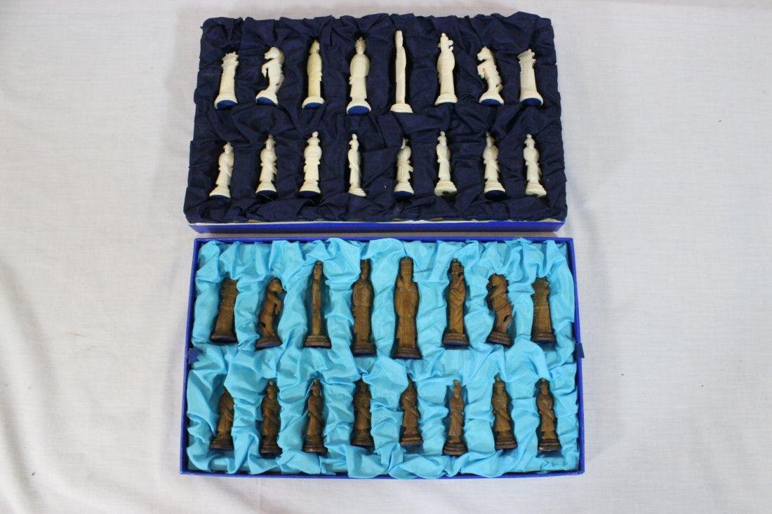 Vintage Chinese ivory carved chess set: Vintage Chinese ivory carved chess set, total 32 carvings (2.5"H-3.65"H), NO INTERNATIONAL SHIPPING OF IVORY