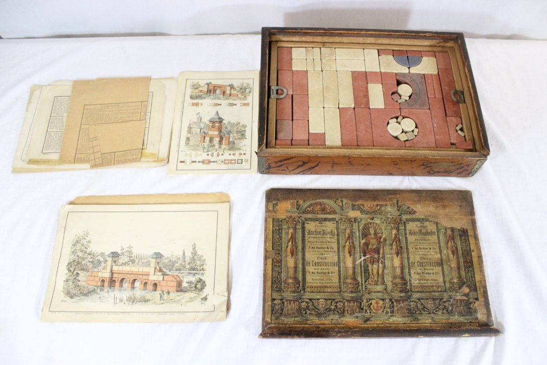 Victorian building block game in original box: Victorian building block game in original box, 3.5"x14"x9.75"