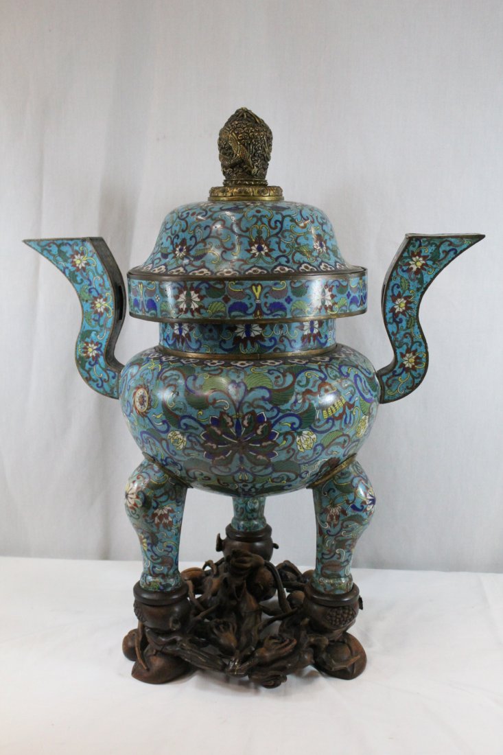 A large Chinese cloisonne censer (1 of 10)