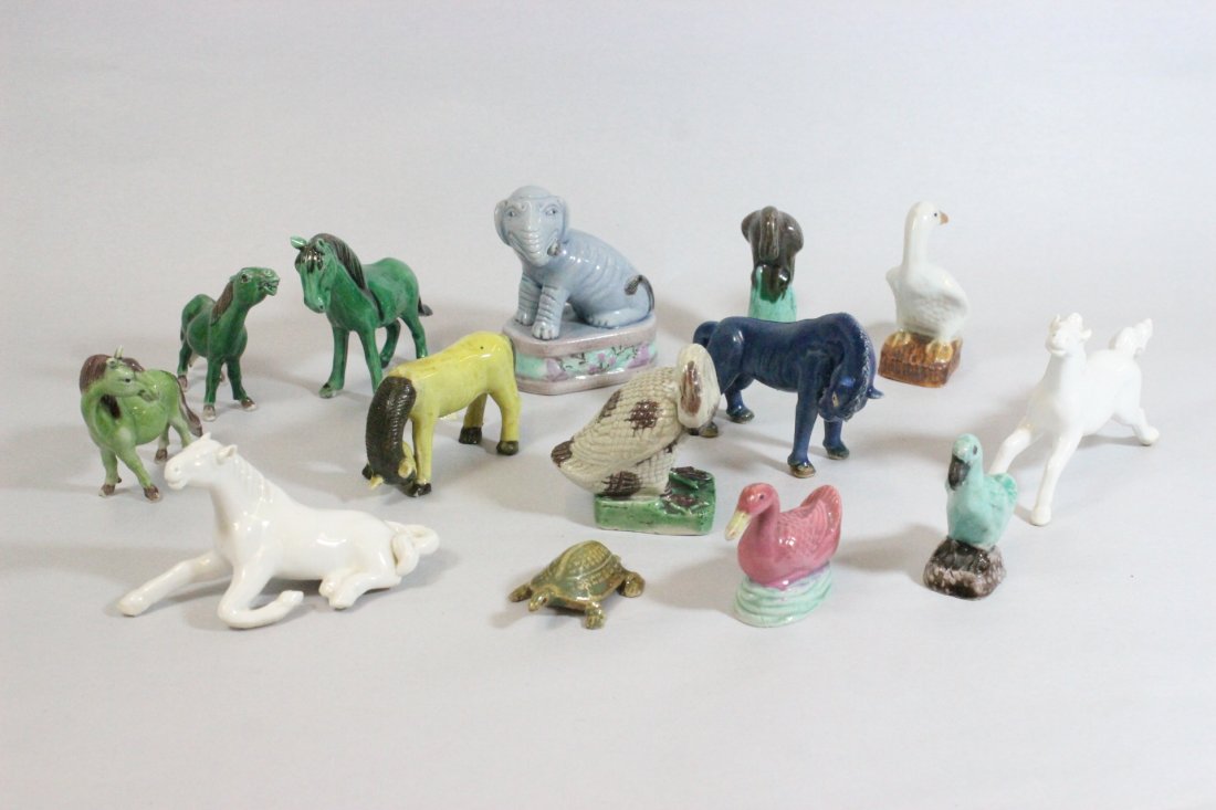 14 Chinese 19th/20th c. export porcelain miniatures (1 of 9)