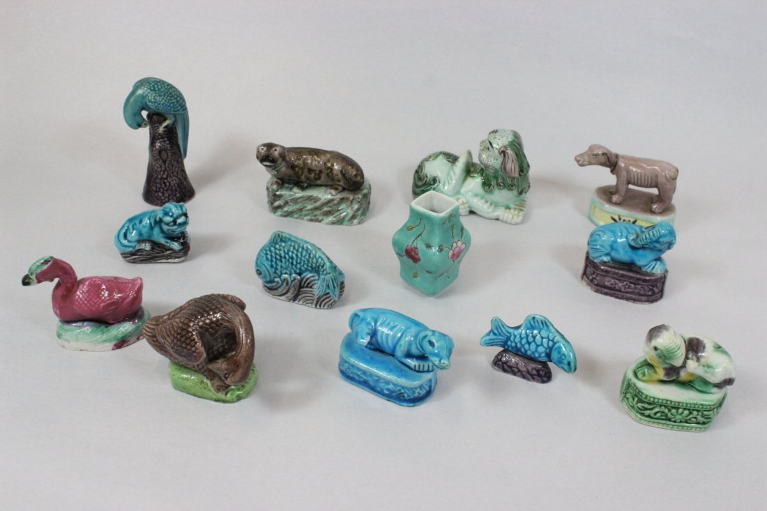 13 Chinese 19th/20th c. export porcelain miniatures (1 of 9)