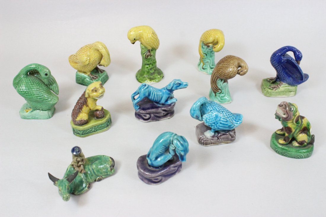 12 Chinese 19th/20th c. export porcelain miniatures (1 of 10)