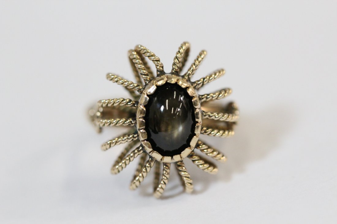 18K Y/G black star sapphire ring (1 of 6)
