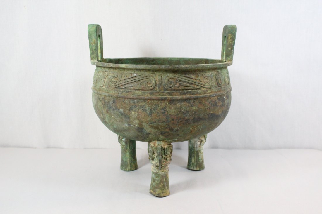 A large Chinese bronze 3-feet ding (1 of 10)