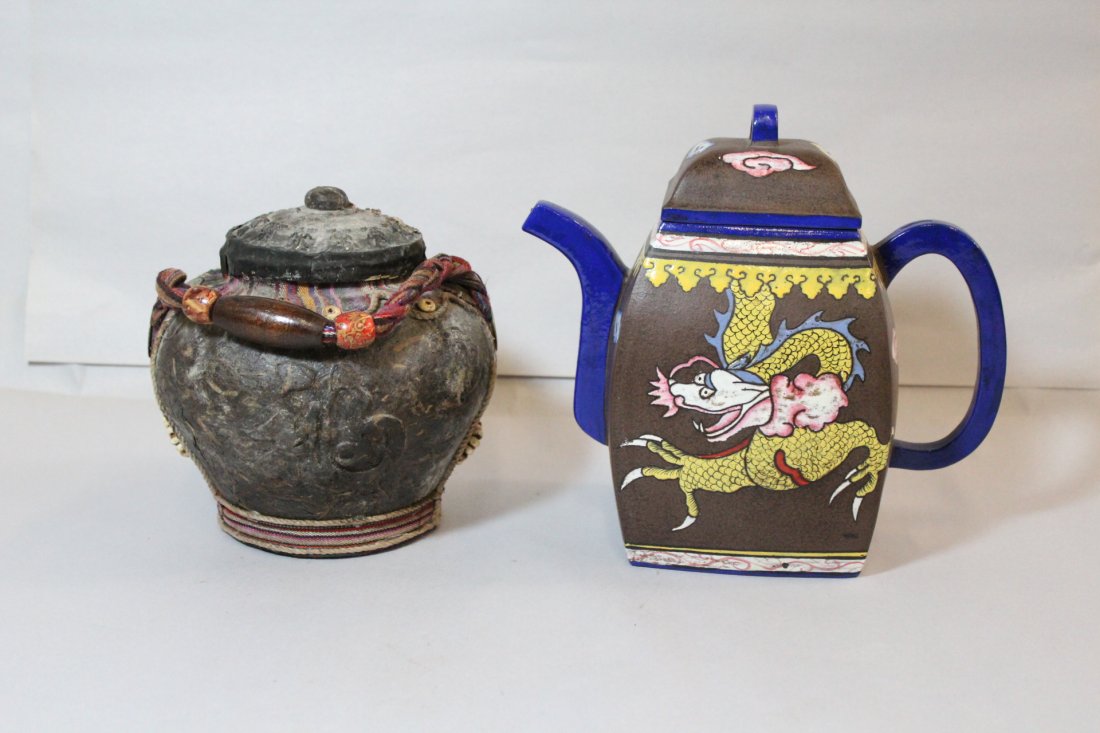 Puer tea sealed in container, and a Yixing teapot (1 of 10)