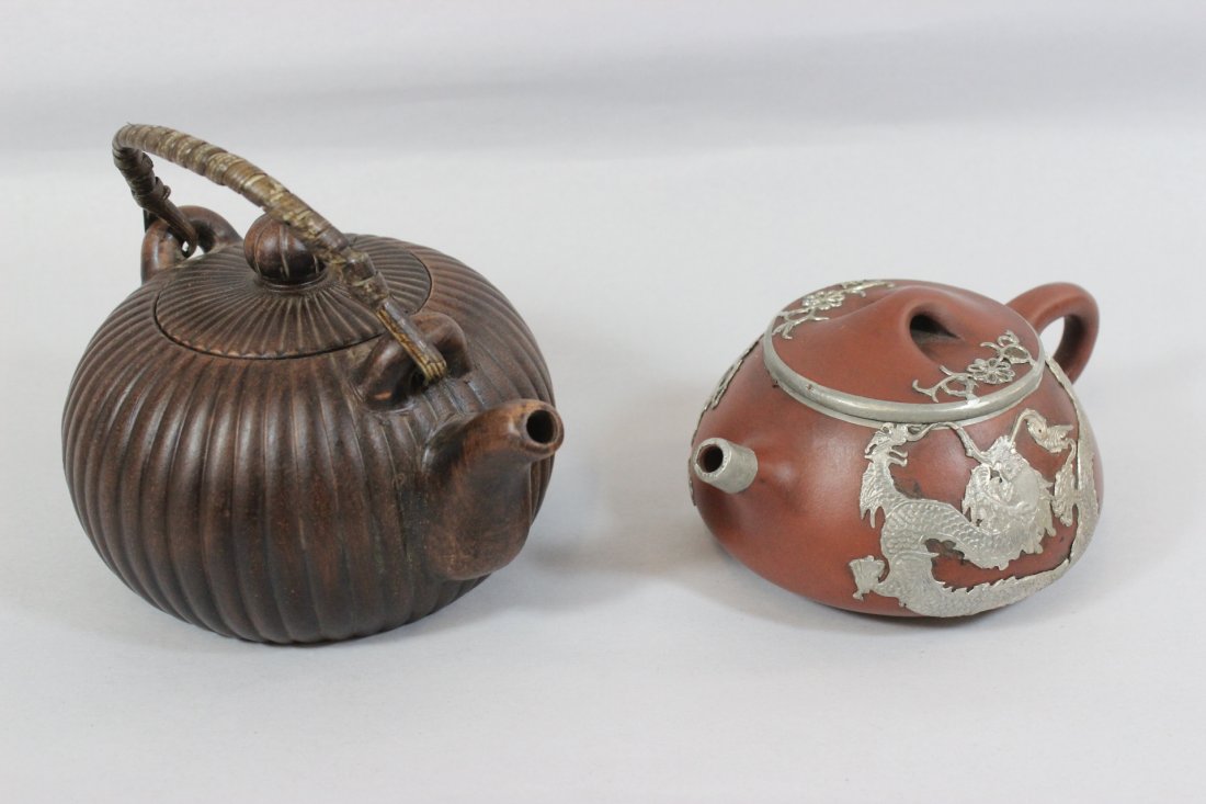 2 Yixing teapots (1 of 10)