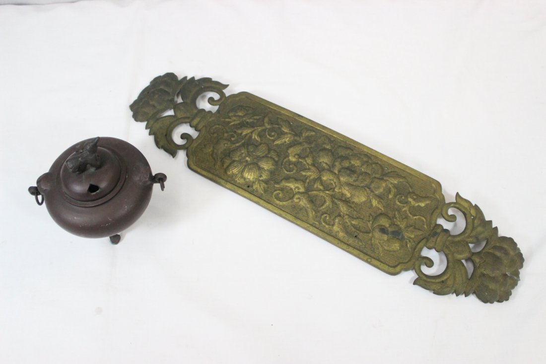 Japanese antique bronze plaque & a Chinese bronze (1 of 10)