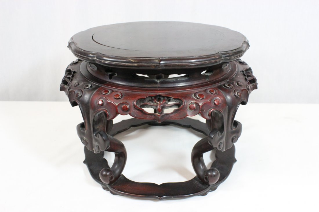 Beautiful Chinese rosewood stand (1 of 9)