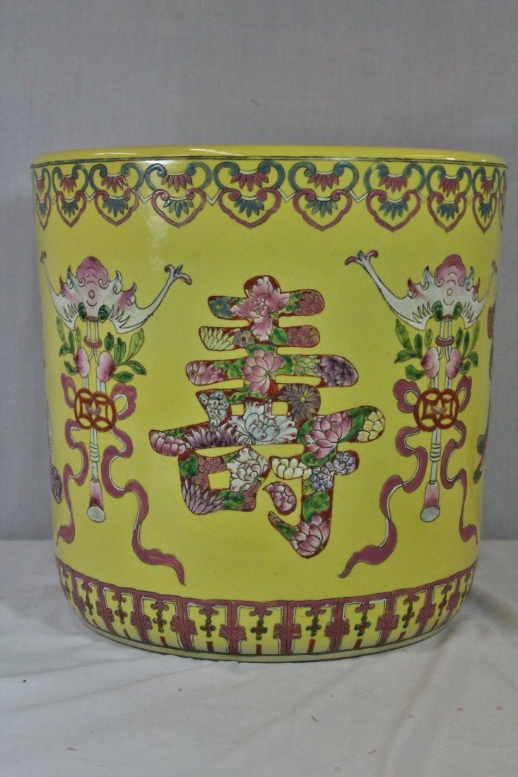 Chinese porcelain planter (1 of 10)