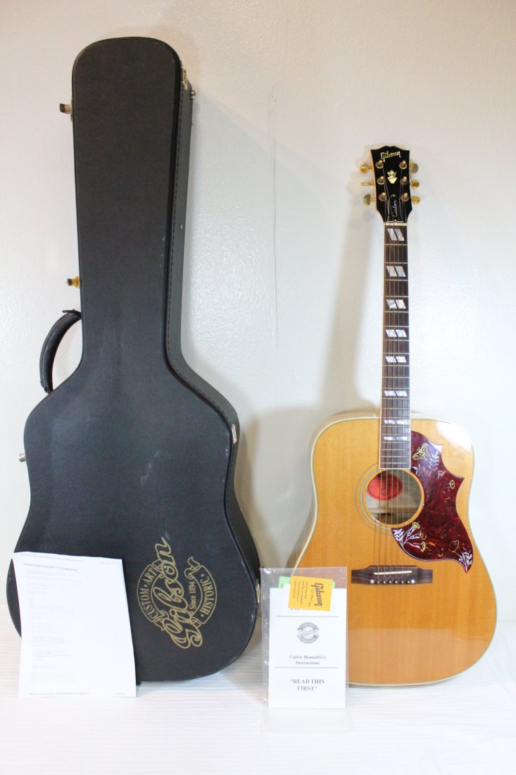 Gibson custom acoustic guitar in original box (1 of 10)
