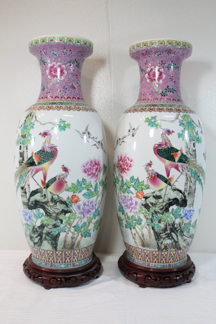 Pair Chinese hand painted porcelain vase (1 of 10)