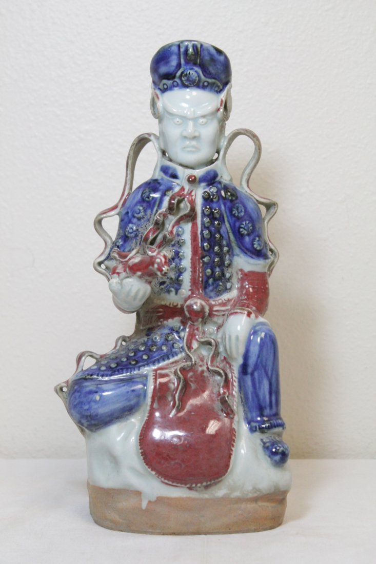 Chinese wucai porcelain seated Daoism god: Chinese wucai porcelain seated Daoism god, 10.75"H