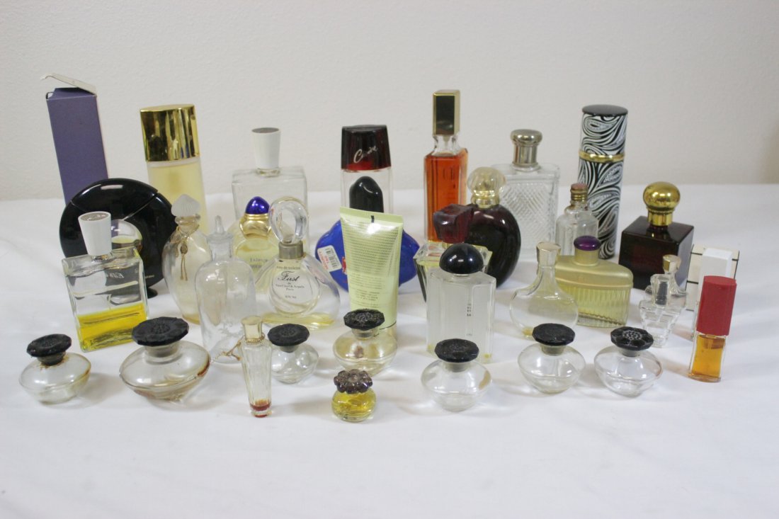 Large lot of vintage perfume bottle (1 of 10)
