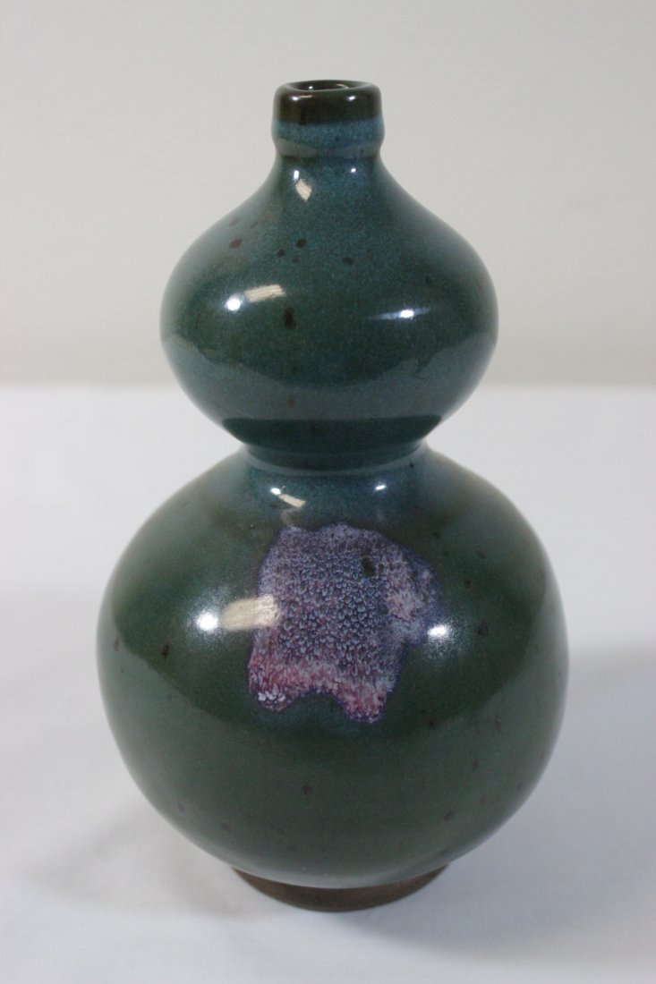Chinese Song style green glazed gourd shape vase (1 of 9)