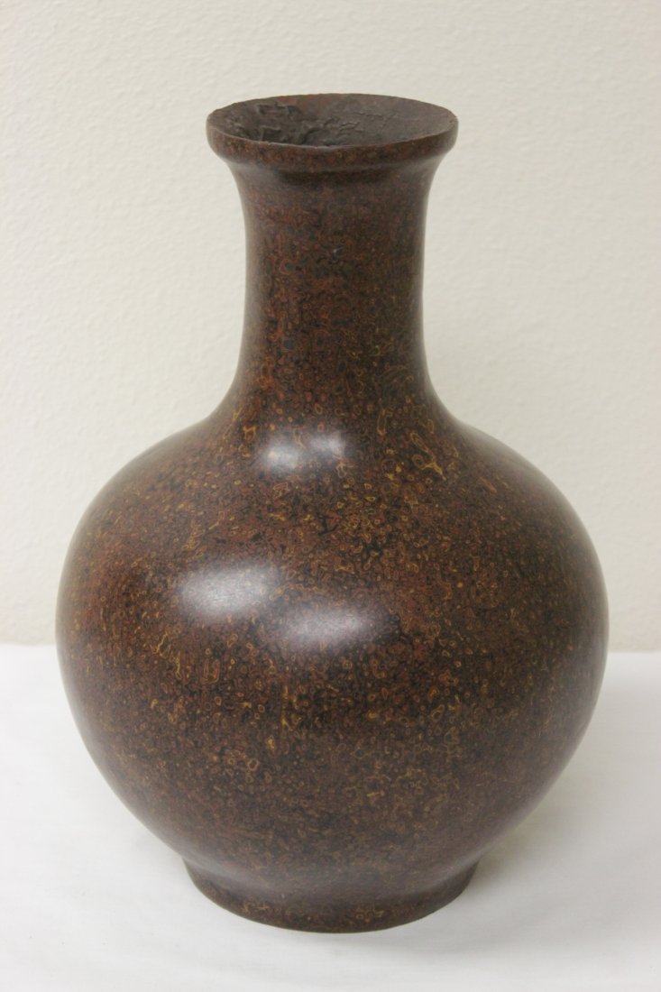 A rare Chinese lacquer large bottle vase (1 of 9)