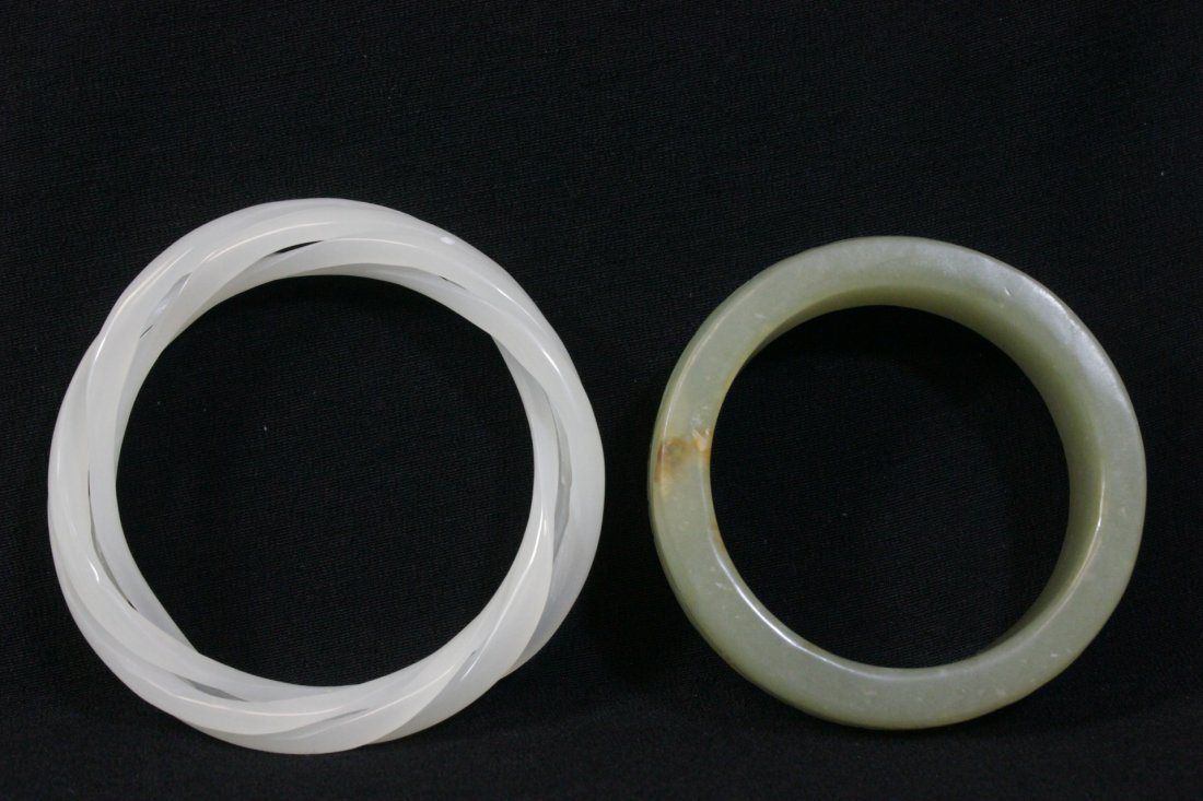 2 Chinese jade carved bangle bracelets (1 of 10)