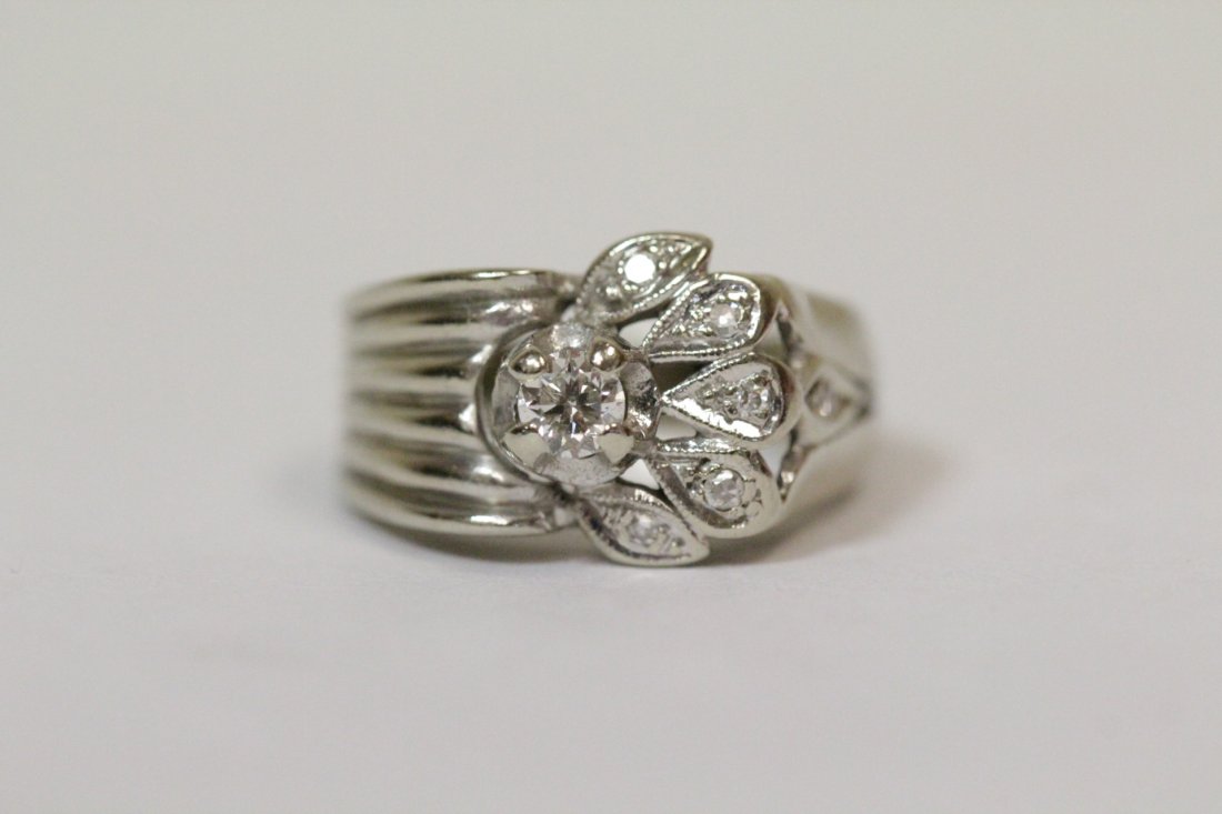 14K W/G floral design diamond ring (1 of 8)