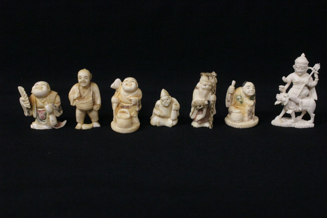 7 Japanese ivory netsuke/okimono (1 of 10)