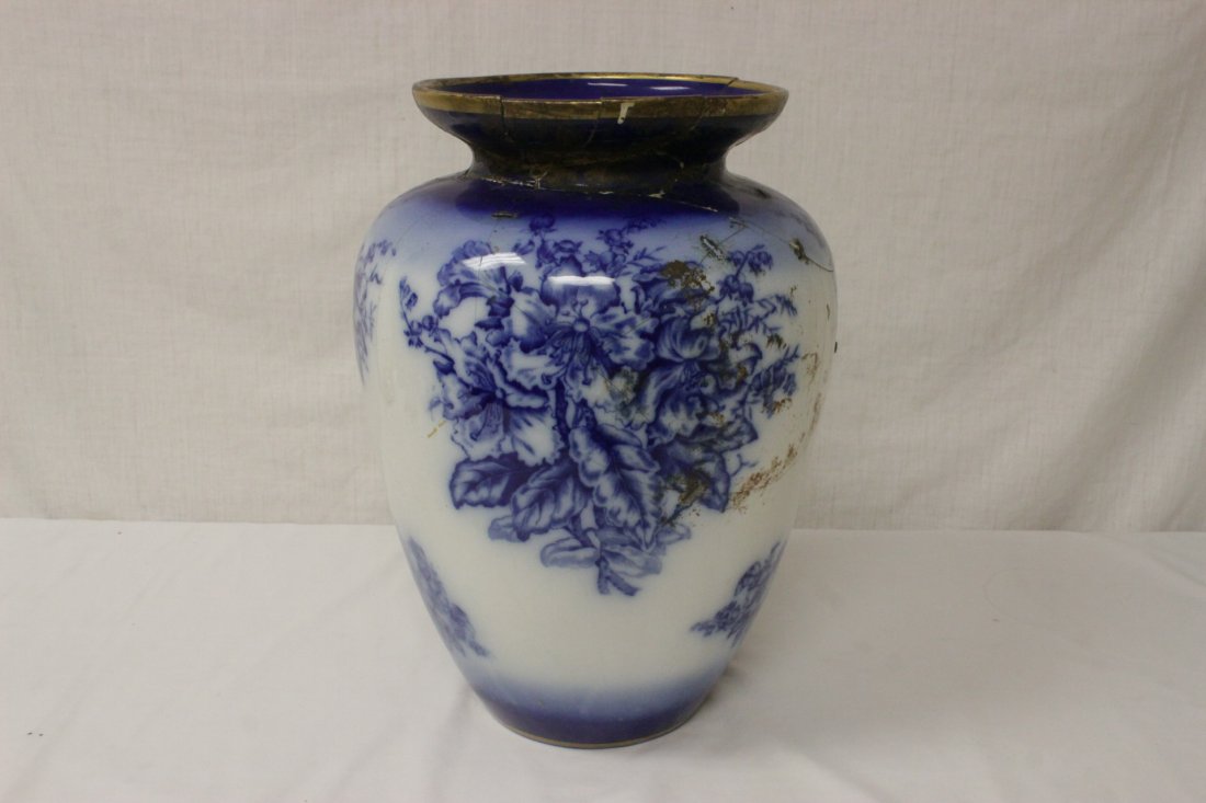 A rare large flow blue porcelain vase (1 of 10)