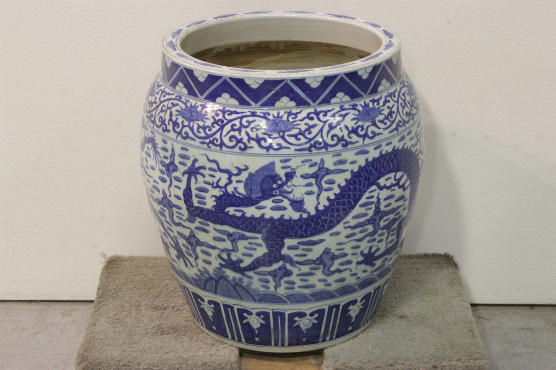 A massive Chinese 19th/20th c. b&w porcelain jar (1 of 8)