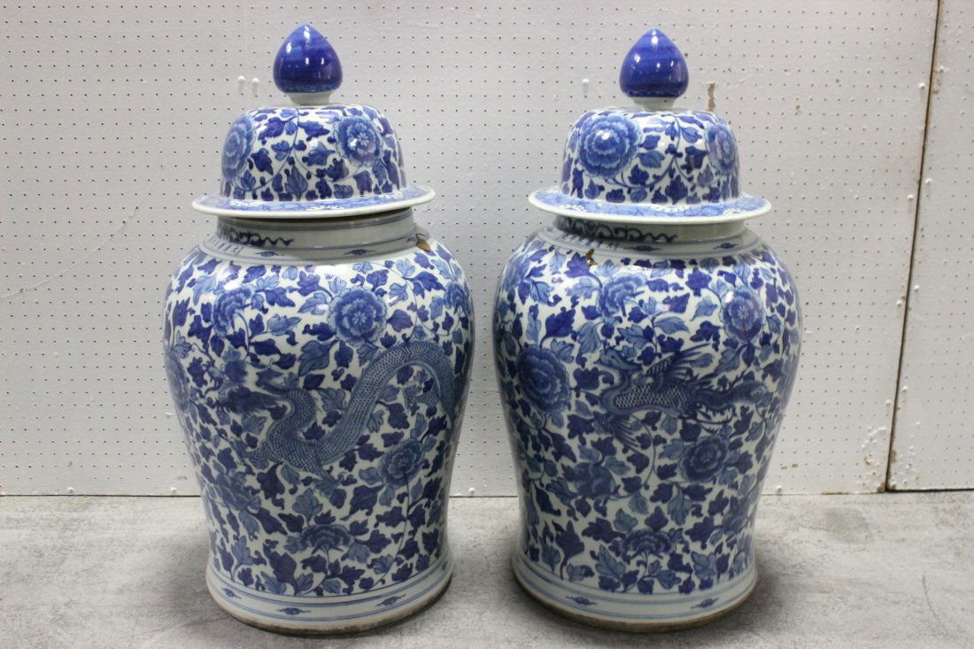 Pair large Chinese blue and white covered jar (1 of 10)