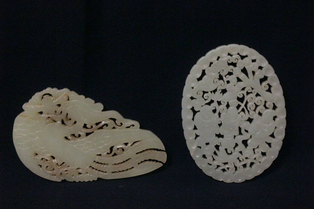 2 Chinese antique jade carved plaque: 2 Chinese antique jade carved plaque, 4.1"x2.5"x0.22", 3.63"x2.65"x0.2"
