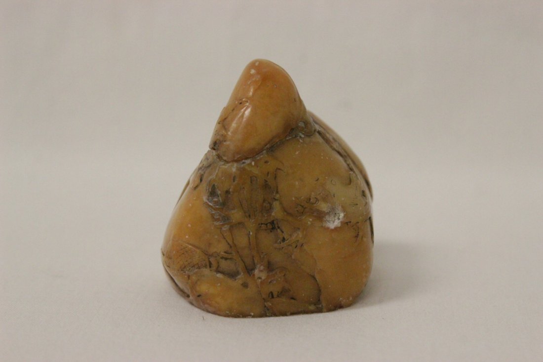 A fine Chinese shoushan stone seal (1 of 9)