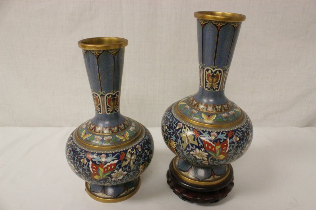 Pair Chinese closionne vases (1 of 10)