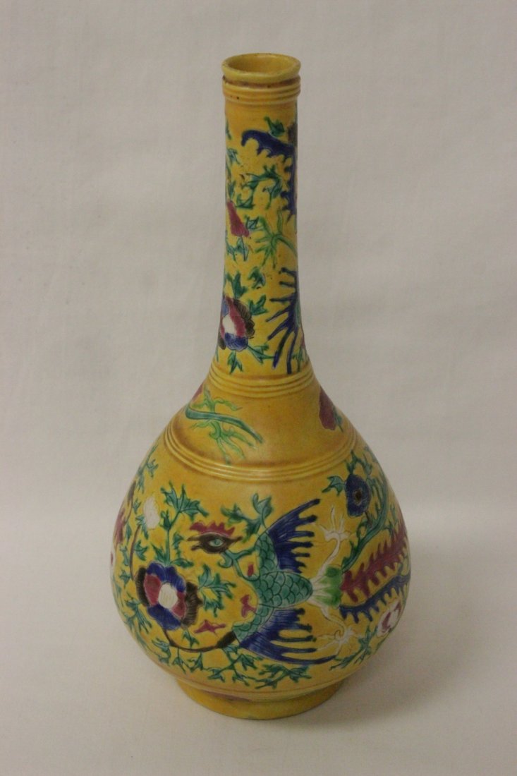 Chinese wucai porcelain bottle vase (1 of 10)
