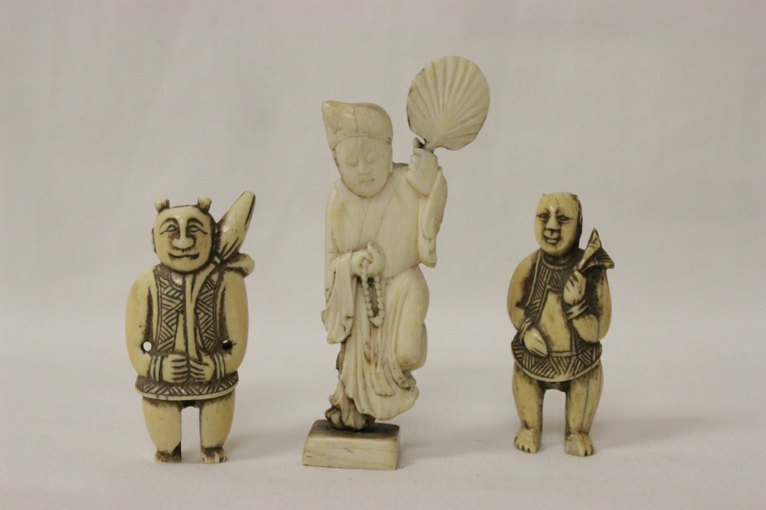 3 Chinese antique ivory carved figures: 3 Chinese antique ivory carved figures, 2"H(2), 3"H , NO INTERNATIONAL SHIPPING OF IVORY