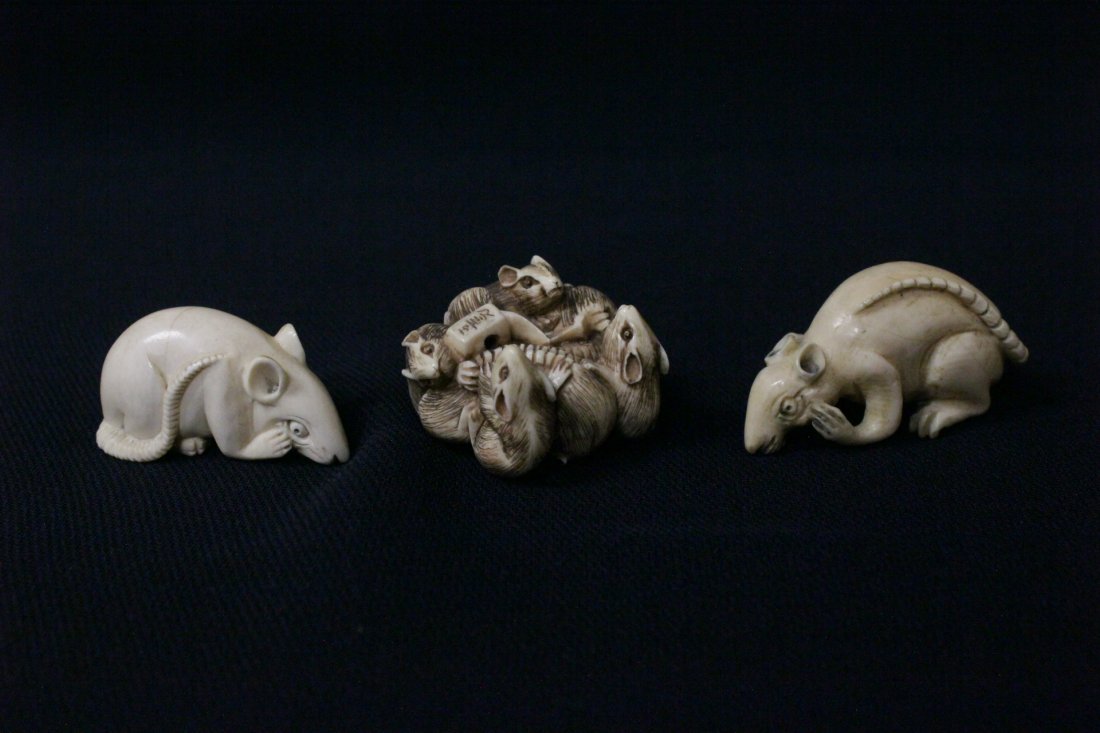 3 Japanese ivory carved netsuke (1 of 10)