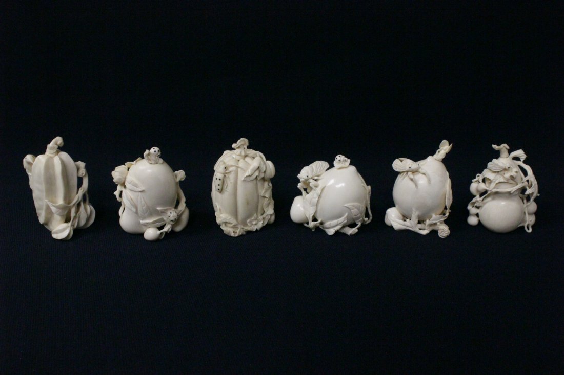 6 ivory snuff bottles by Chinese carving master (1 of 10)