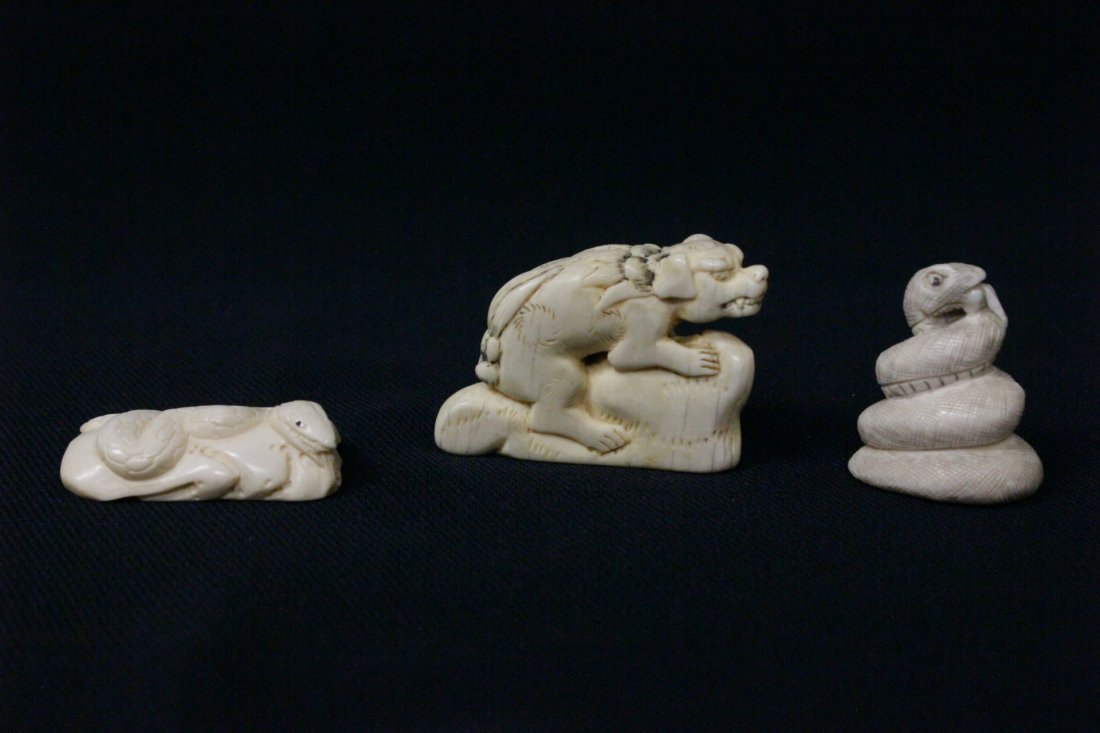 3 Japanese ivory carved netsuke (1 of 10)
