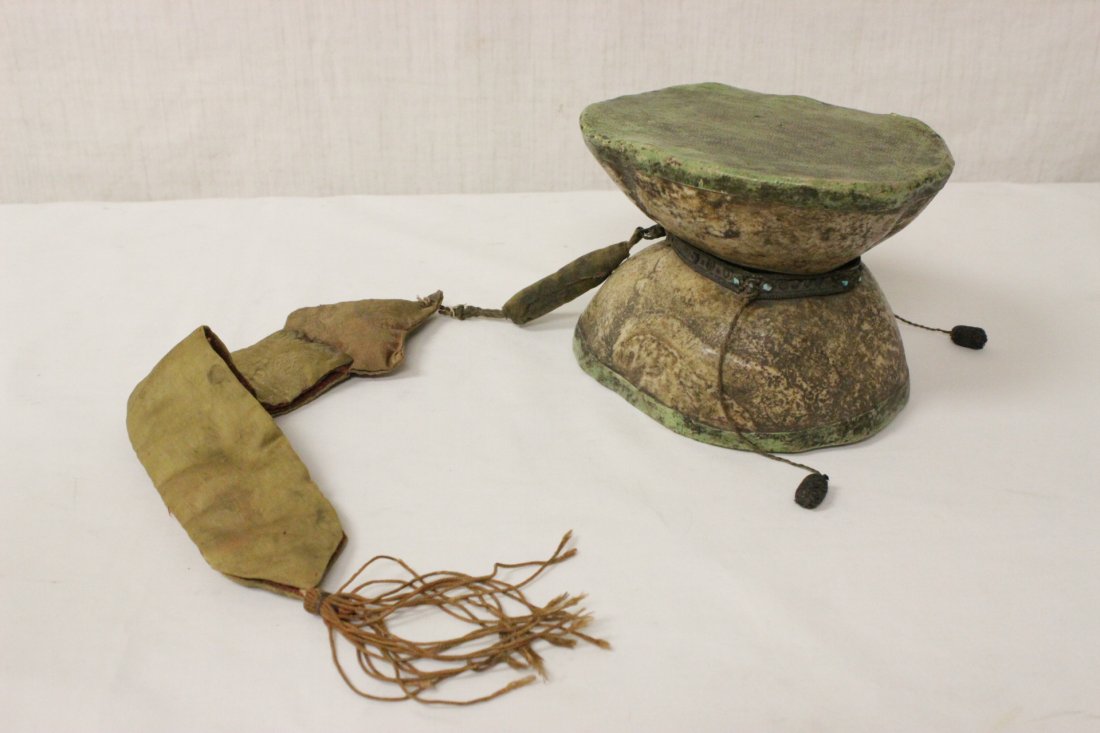 Tibetan antique double side drum made of skull (1 of 10)